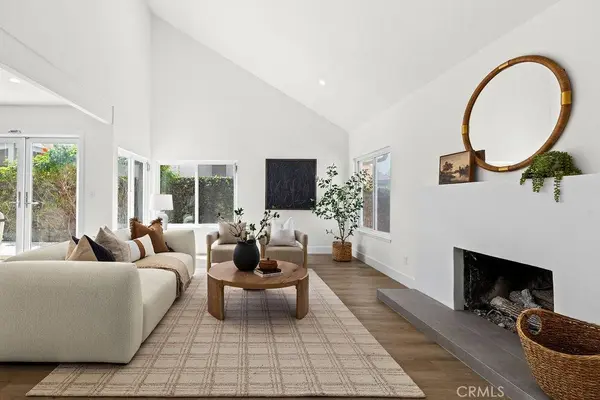 937 Carnation, Costa Mesa, CA 92626