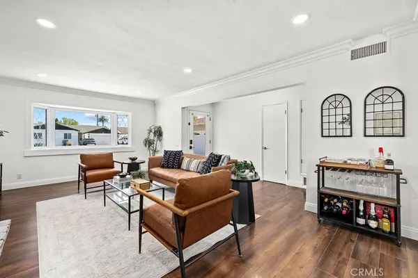 515 E Hoover, Orange, CA 92867