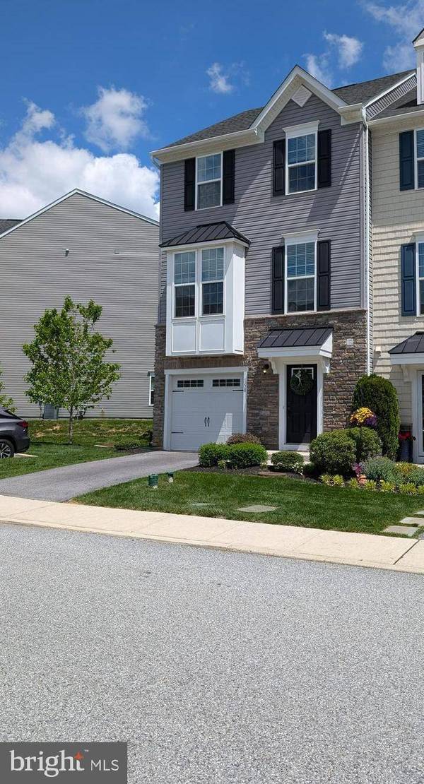 158 MULBERRY DR, Malvern, PA 19355