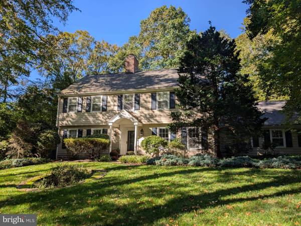 904 CHICKADEE LN, West Chester, PA 19382