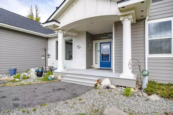 2611 W Angela DR, Wasilla, AK 99654