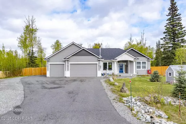 2611 W Angela DR, Wasilla, AK 99654