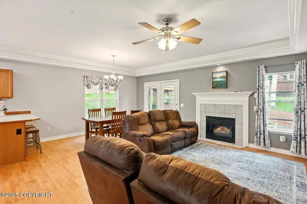 10591 Chain of Rock ST, Eagle River, AK 99577