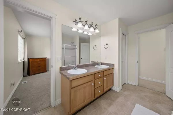 1968 S Paddock DR, Wasilla, AK 99654