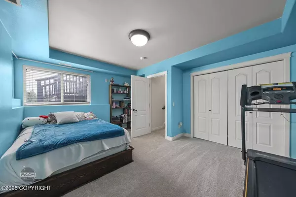 1968 S Paddock DR, Wasilla, AK 99654