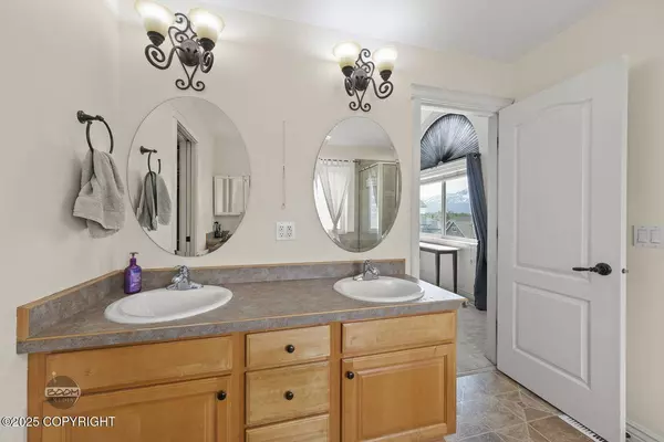 1968 S Paddock DR, Wasilla, AK 99654