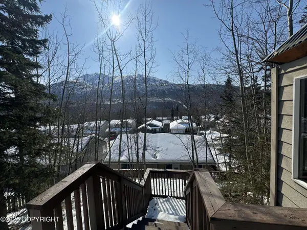 18809 Danny DR, Eagle River, AK 99577