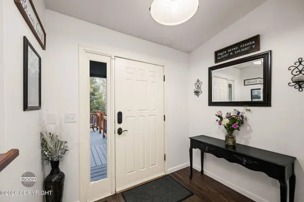 9605 St George CIR, Eagle River, AK 99577