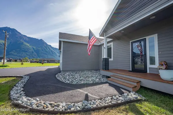 5224 S Sisters ST, Palmer, AK 99645