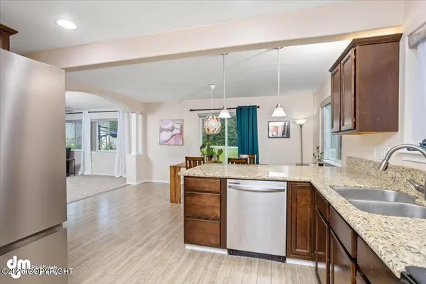 850 N Back Eddy CIR, Palmer, AK 99645