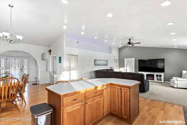 14124 W Millers Ridge RD, Houston, AK 99694