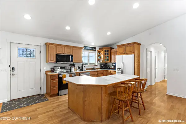 14124 W Millers Ridge RD, Houston, AK 99694