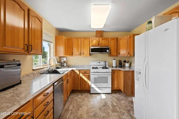 1210 S Rebecca DR, Palmer, AK 99645