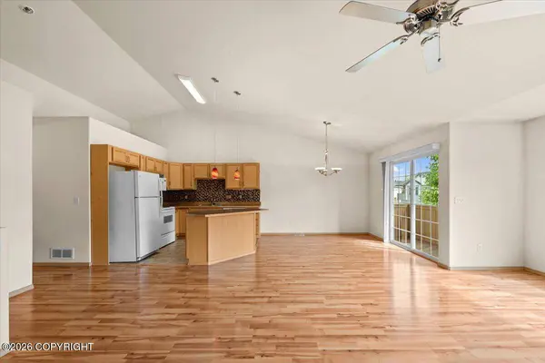 5775 Sapphire LOOP 38B, Anchorage, AK 99504