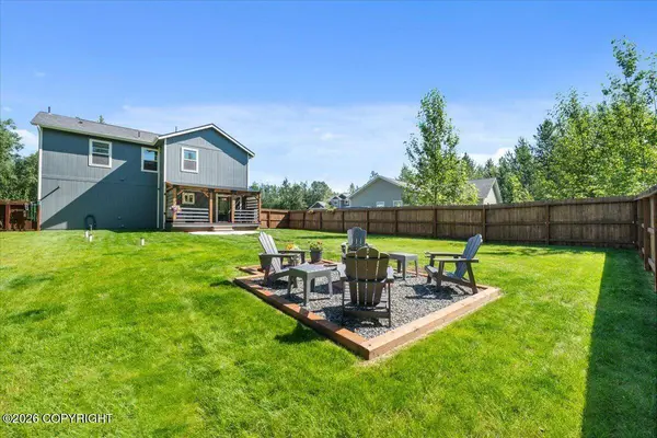 678 N Sandbar CIR, Palmer, AK 99645