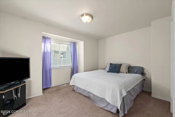 6509 Kara Sue LOOP 84, Anchorage, AK 99504