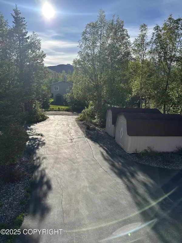 13120 Saunders RD, Anchorage, AK 99516