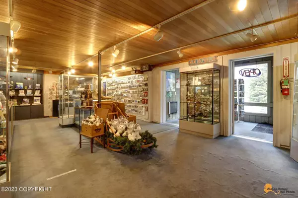 401 Portage Glacier LOOP, Girdwood, AK 99587