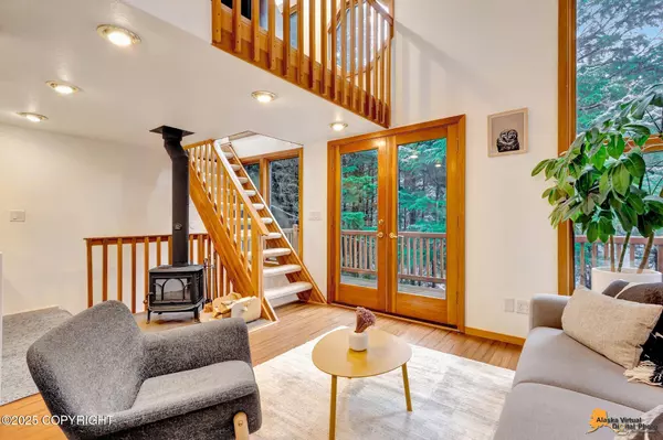 275 Hottentot Mine RD, Girdwood, AK 99587