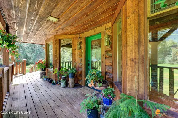 164 Glacier Creek DR, Girdwood, AK 99587