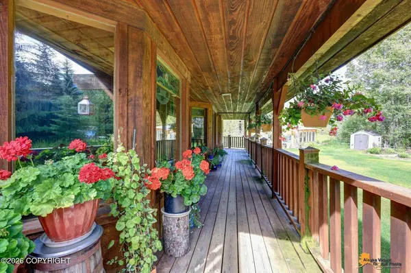 164 Glacier Creek DR, Girdwood, AK 99587