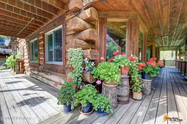 164 Glacier Creek DR, Girdwood, AK 99587