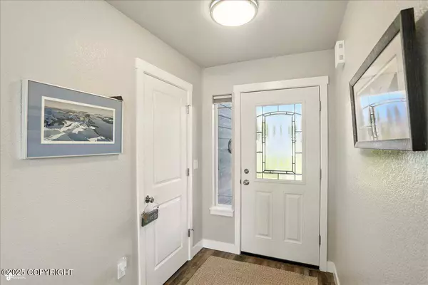 7770 E Sandstone DR, Wasilla, AK 99654