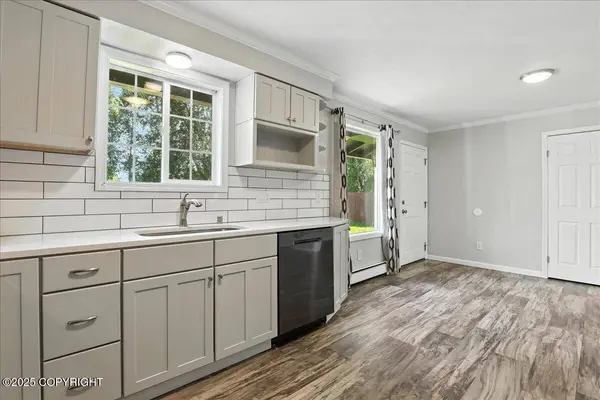 8611 Flamingo DR, Anchorage, AK 99502