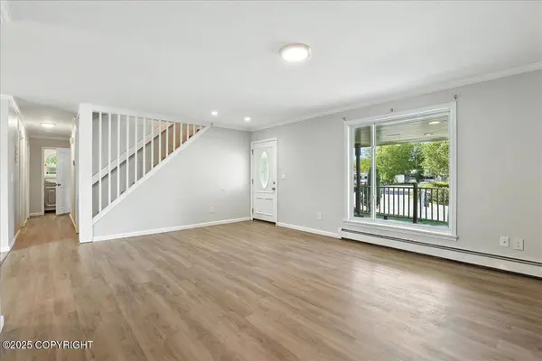 8611 Flamingo DR, Anchorage, AK 99502