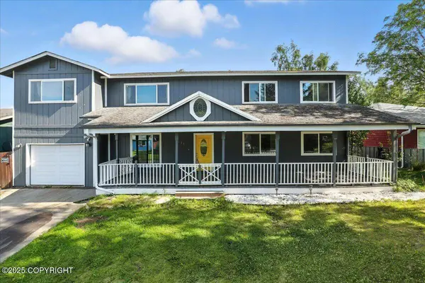 8611 Flamingo DR, Anchorage, AK 99502