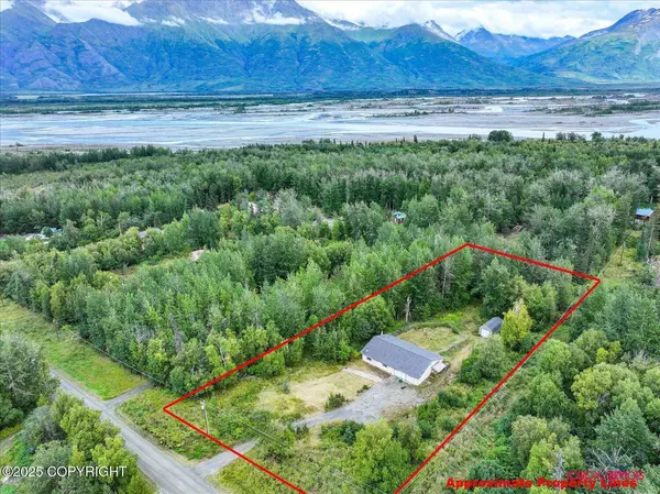 8305 S Ivanhoe ST, Palmer, AK 99645