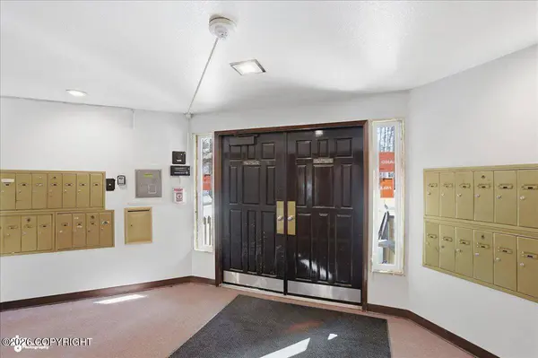 400 W 76th AVE #212, Anchorage, AK 99518