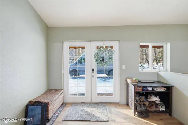 4660 S Captains CIR, Wasilla, AK 99623