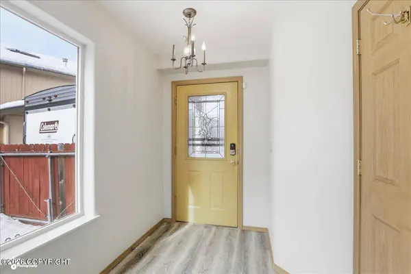 6830 All Star CIR, Anchorage, AK 99504