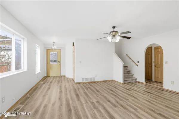 6830 All Star CIR, Anchorage, AK 99504