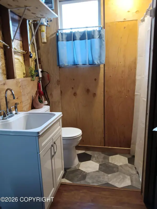 781 N Tammy LN, Wasilla, AK 99623