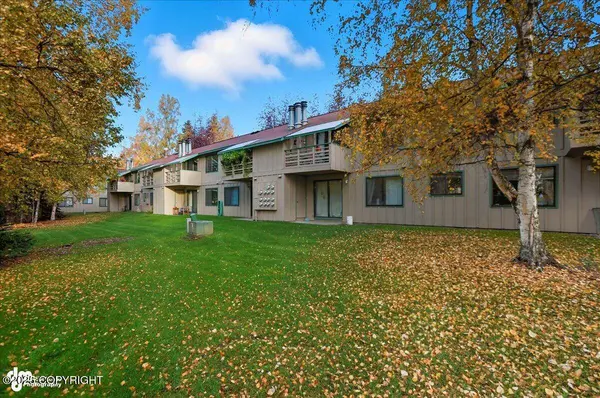3021 Lois DR 208, Anchorage, AK 99517