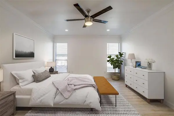 10048 Regent Row Street, Benbrook, TX 76126