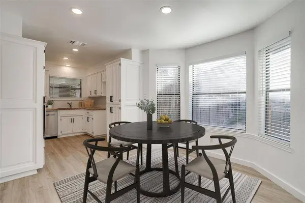 10048 Regent Row Street, Benbrook, TX 76126