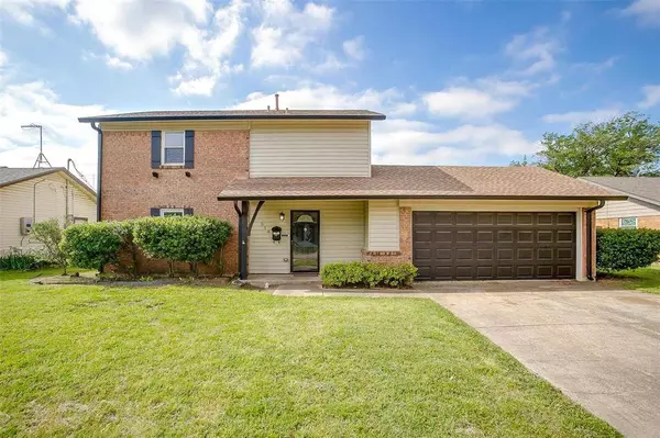 516 E Mission Street, Crowley, TX 76036