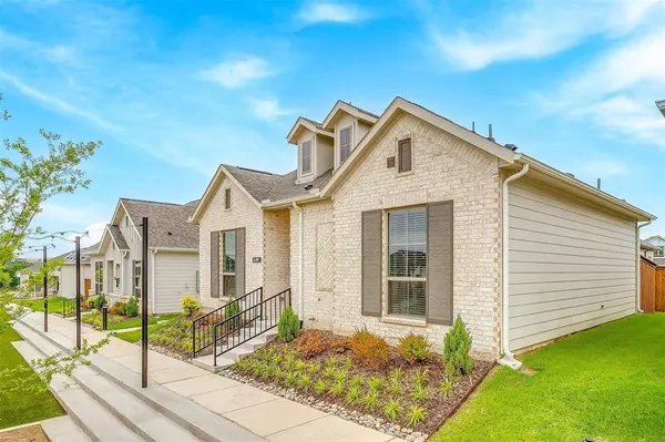 10434 Peonia Street, Fort Worth, TX 76126