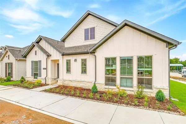 6142 Lavanda Avenue, Fort Worth, TX 76126