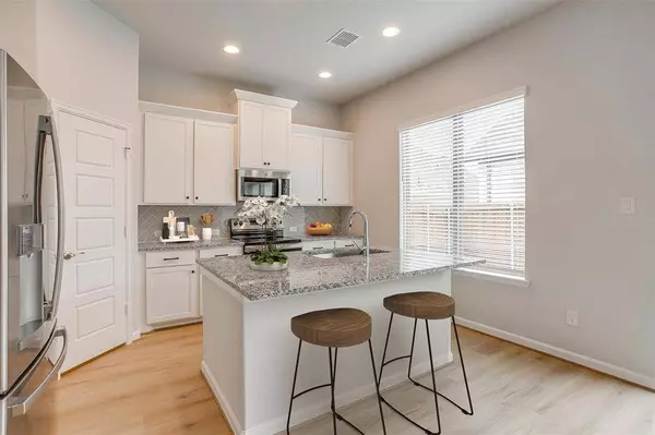 6138 Lavanda Street, Fort Worth, TX 76126