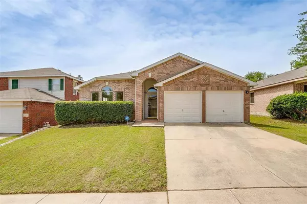 909 Western Pass, Fort Worth, TX 76179