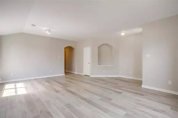 909 Western Pass, Fort Worth, TX 76179