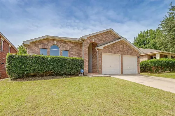 909 Western Pass, Fort Worth, TX 76179