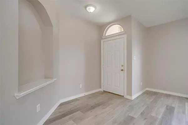 909 Western Pass, Fort Worth, TX 76179