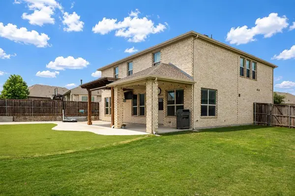 10201 Claire Creek Road, Fort Worth, TX 76126