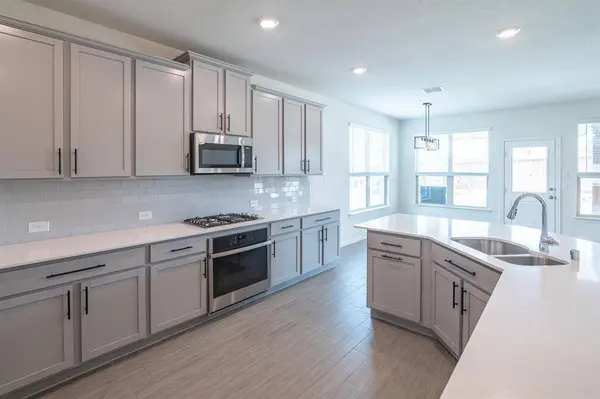 10201 Claire Creek Road, Fort Worth, TX 76126