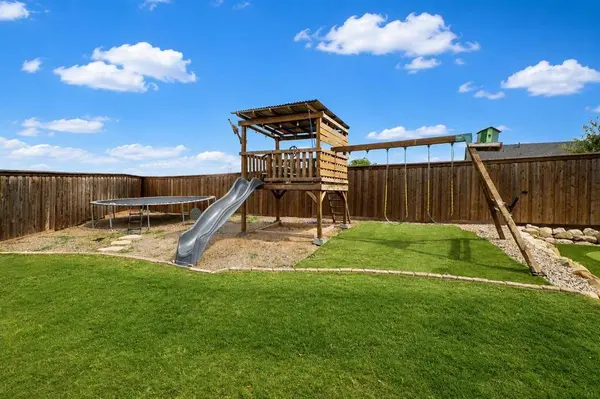 10201 Claire Creek Road, Fort Worth, TX 76126